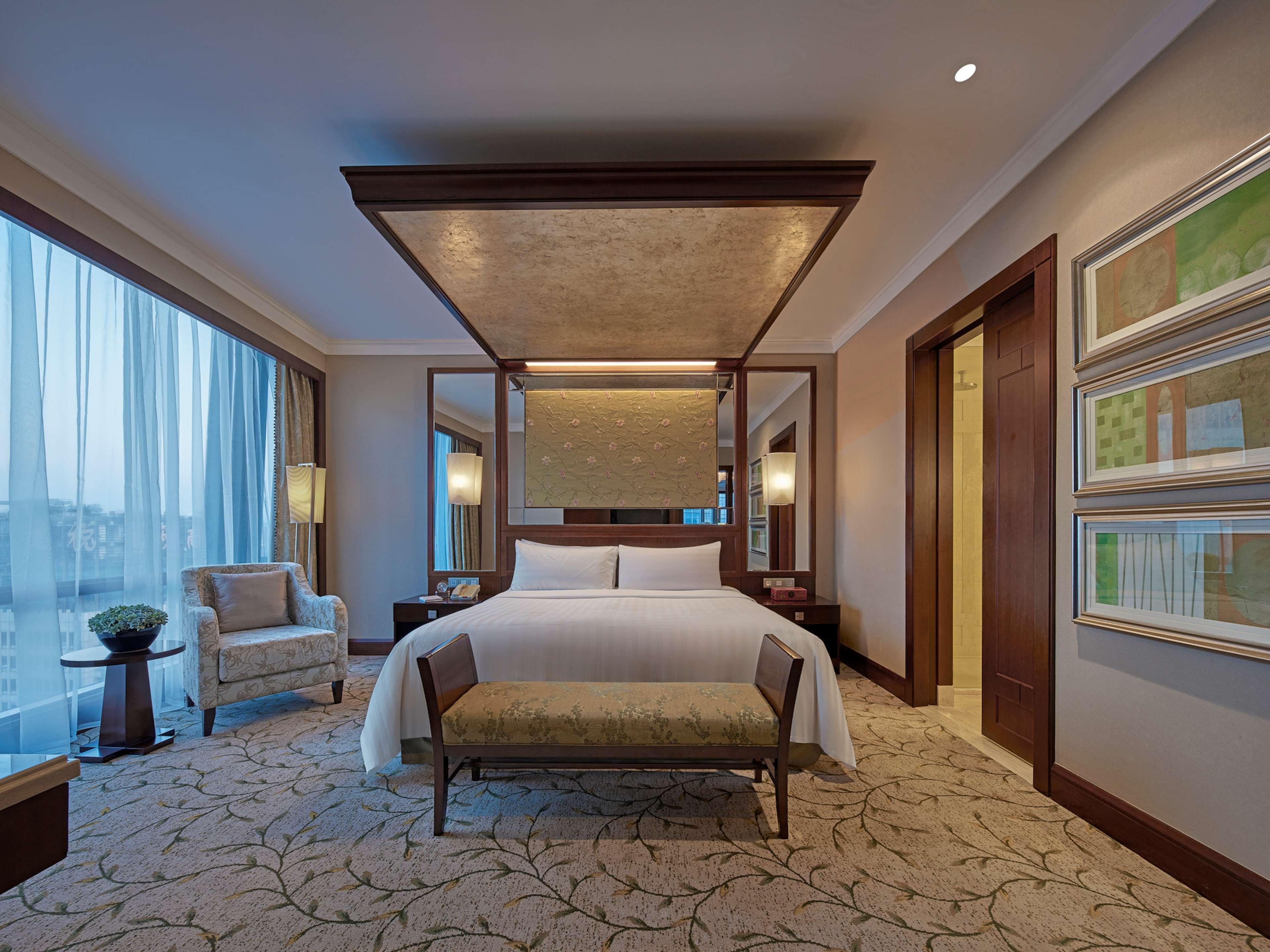Futian Shangri-La, Shenzhen,Near To Shenzhen Convention&Exhibition Centre, Futian Railway Station Екстериор снимка
